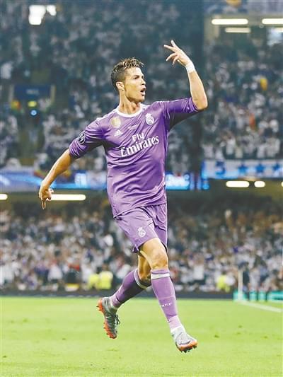 B费曾提出自付球队足总杯之旅费用，曼联因怕丢面子而拒绝.